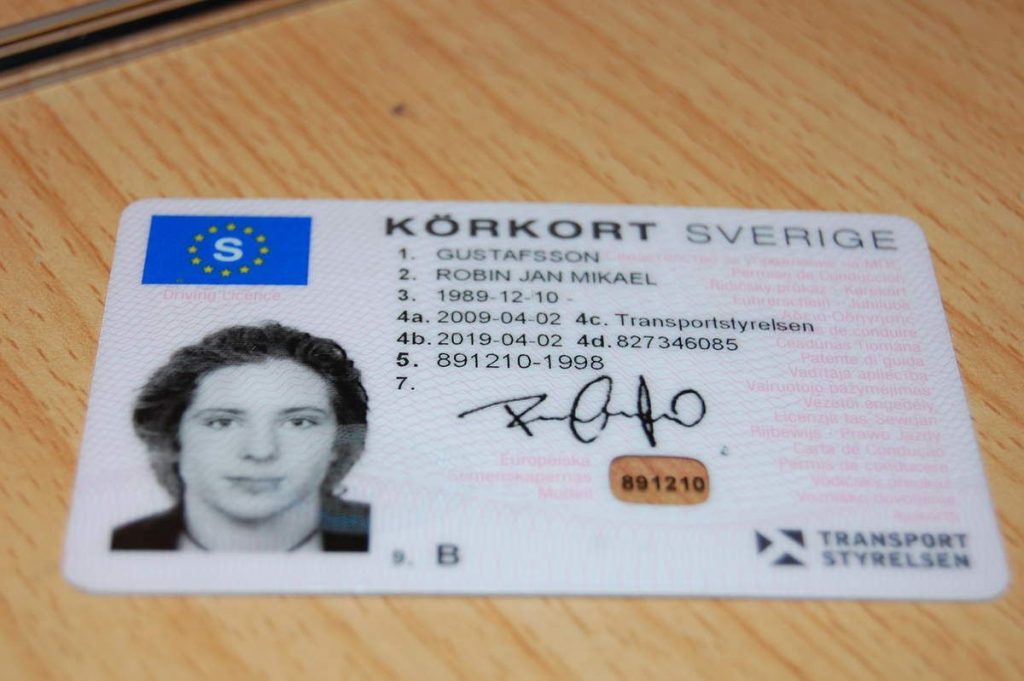 Köp registrerat körkort